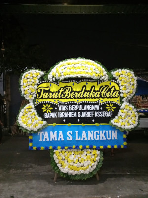 Papan Bunga Duka di Simpang Haru